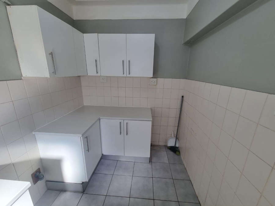 To Let 1 Bedroom Property for Rent in Camps Bay Western Cape